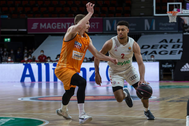 表现将矛头 表现将矛头