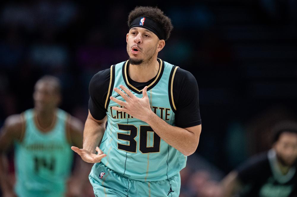 队强势领跑 队强势领跑